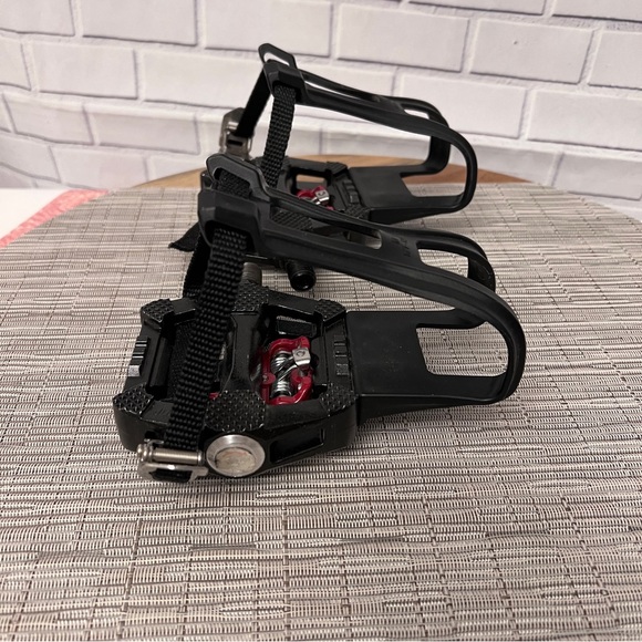 Echelon EX-4S EX-4S+ Connect Bike Right pedal with Foot Cage Cycling Pedals - Picture 11 of 14